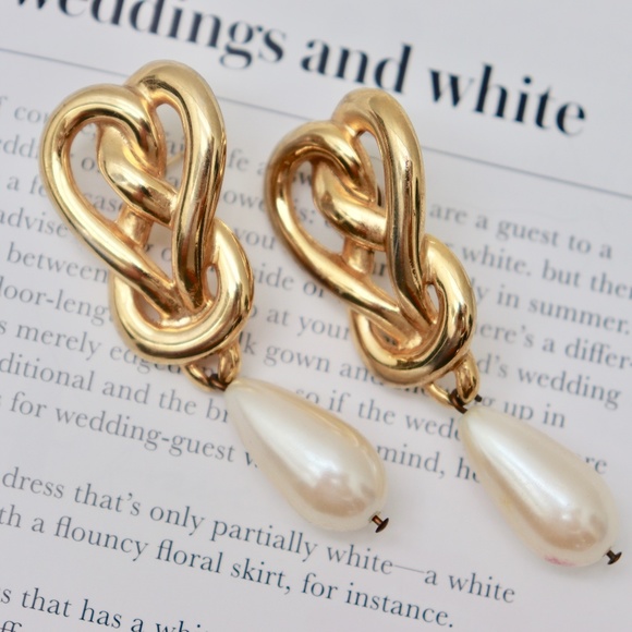 Vintage ©TAT Gold Heart Infinity Drop w. Pearl - Picture 3 of 7